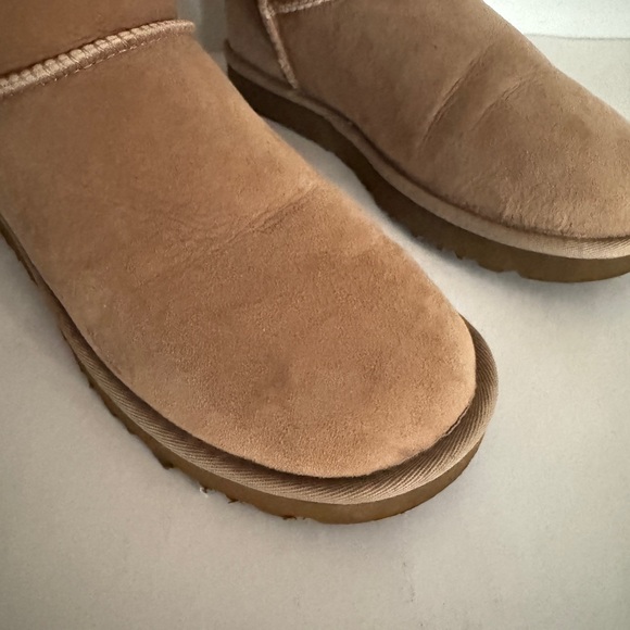 UGG Classic II Genuine Shearling Tall Boots Chestnut Suede Leather Wool Size 8 - Picture 5 of 7